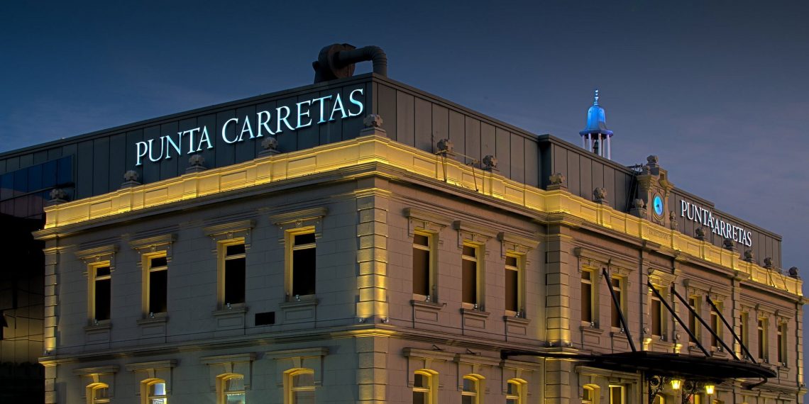 Punta Carretas Shopping automatiza el 100% de su estacionamiento con tecnología ViewParking